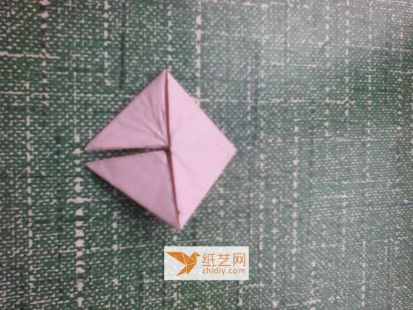 Learn a basic origami triangle tutorial