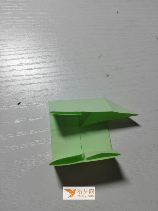 A simple origami four-leaf clover tutorial