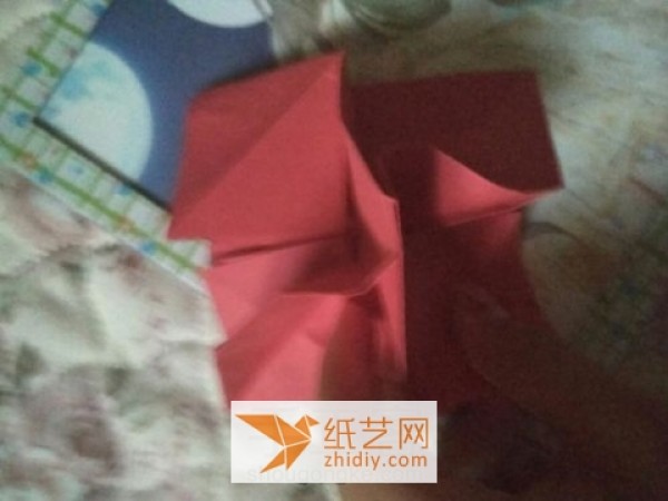 A very practical tutorial for making simple origami roses for Valentines Day