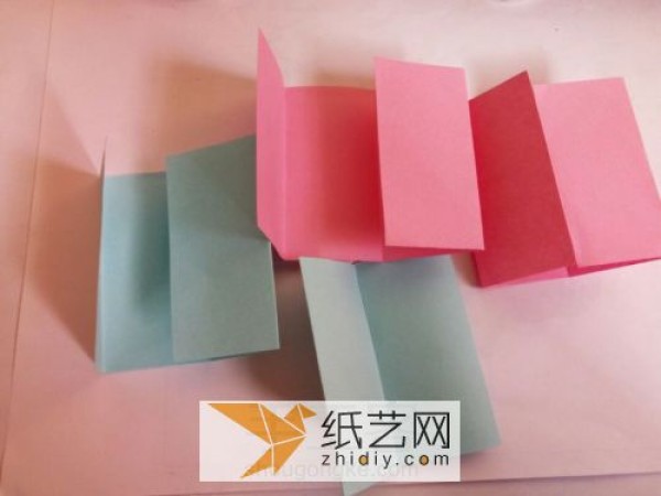 Tutorial on making handmade Valentines Day 3D greeting cards Tutorial on making origami explosion box mechanism