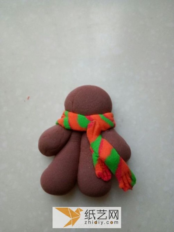 Christmas children’s handmade DIY ultra-light clay gingerbread man making tutorial