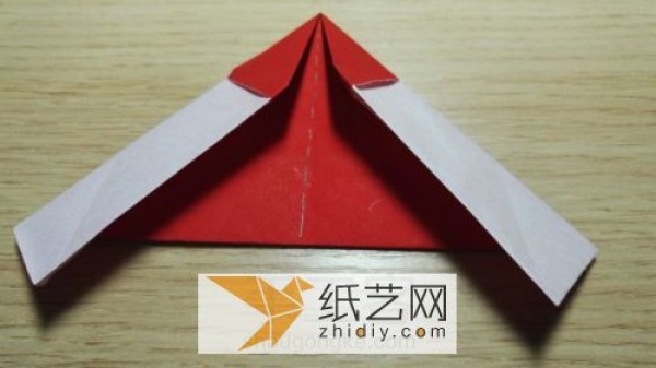 Real photos of how to make an origami Santa Claus that is simple and easy for children to learn