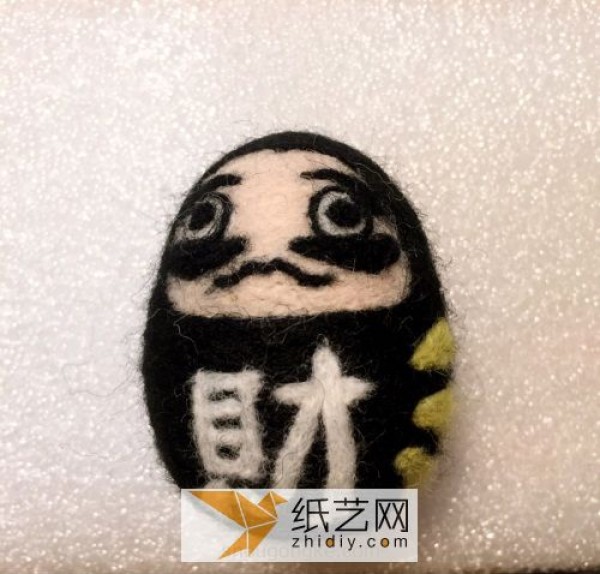 Detailed illustrated tutorial for hand-making Daruma from cute wool felt