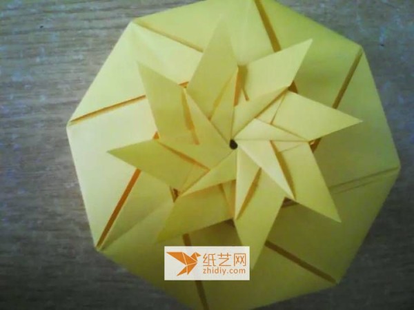 Teach you step by step how to fold an octagonal origami storage box. A new way to fold origami boxes.