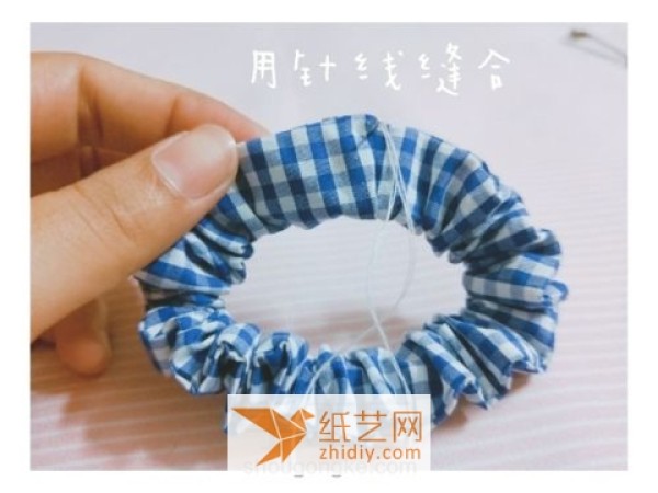 Tutorial on how to make a fresh fabric hair tie