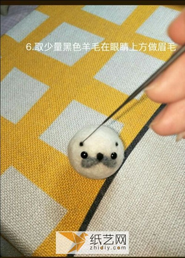 Baby seals made of glutinous rice balls made of wool felt can also be cute as Father’s Day gifts