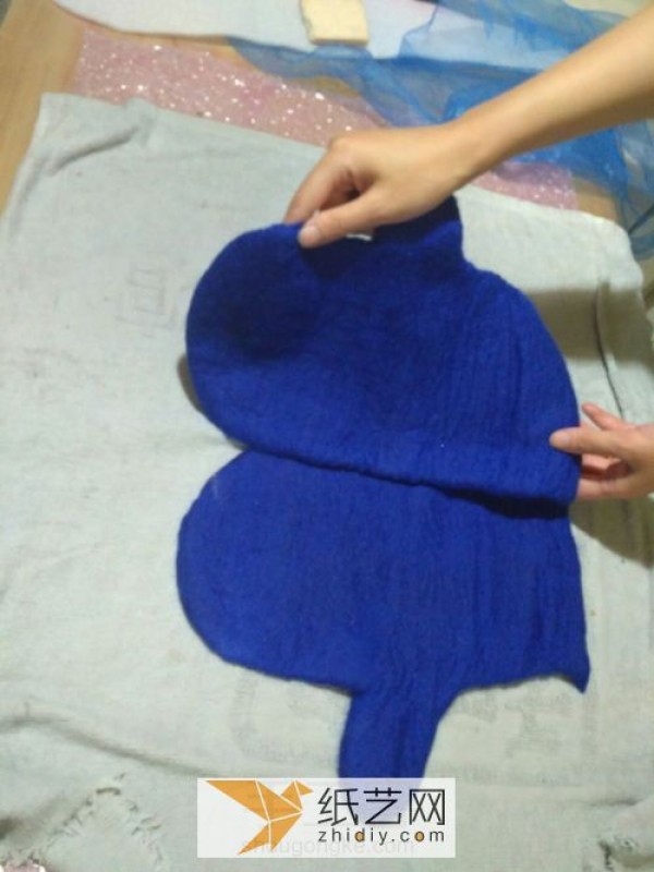 Teach you step by step how to make gloves from wool felt, a heart-warming gift for Valentine’s Day