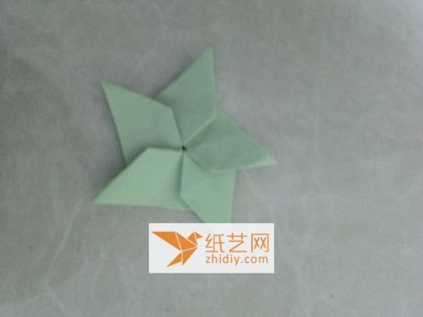 Detailed picture tutorial for complex origami cherry blossoms (translated)