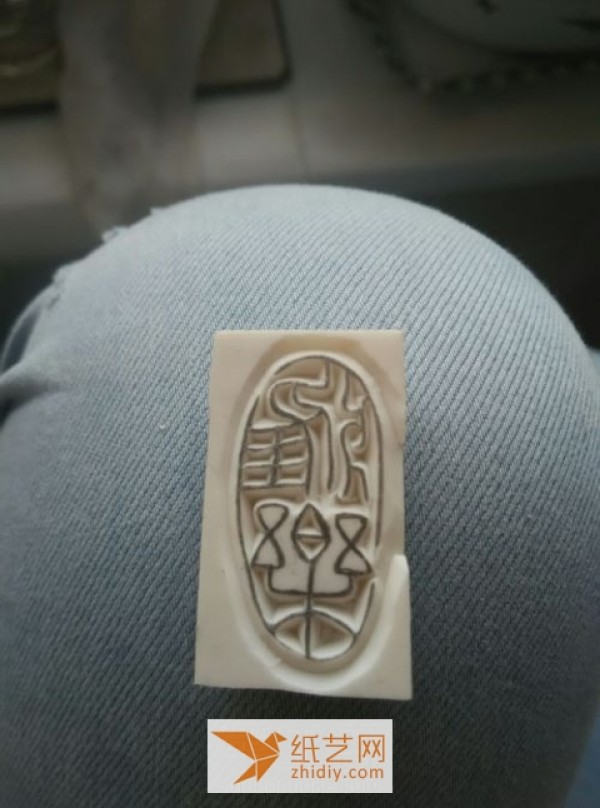 Tutorial on how to make an antique seal using rubber stamps