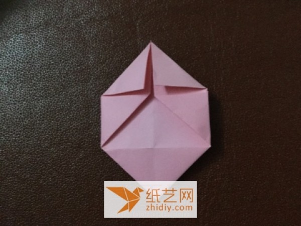 Tutorial on how to make a small and simple origami heart for Valentine’s Day gift