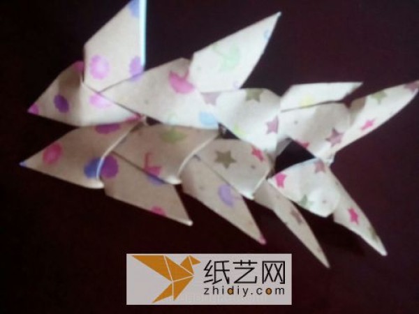 How to make origami butterflies using sticky notes. Simple origami butterfly tutorial