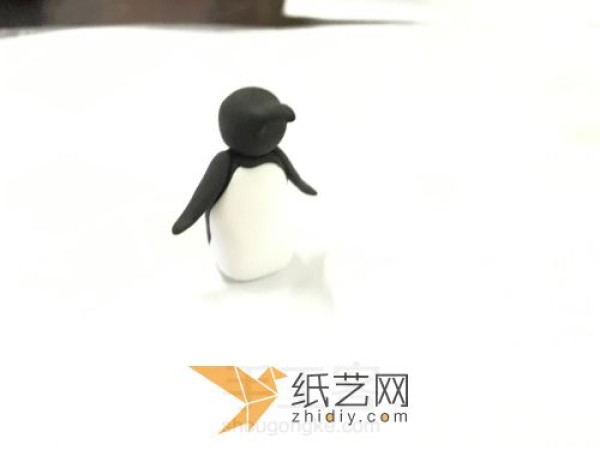 Illustrated handmade tutorial for making Christmas clay penguins and clay gifts