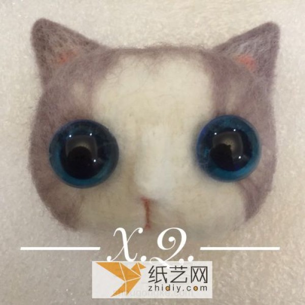 How to make big-eyed cat wool felt Christmas gifts from cat slaves