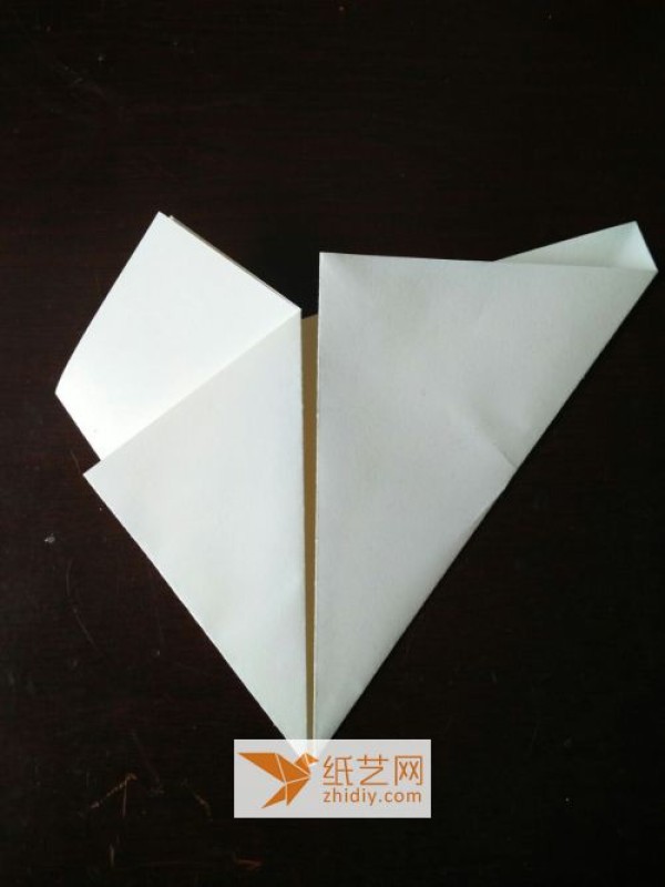 Simple tutorial for five-petal origami lily flower