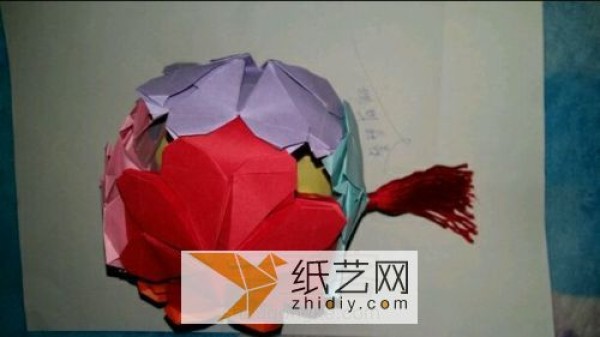 Origami hydrangea lanterns are a great way to enhance the atmosphere during the Lantern Festival