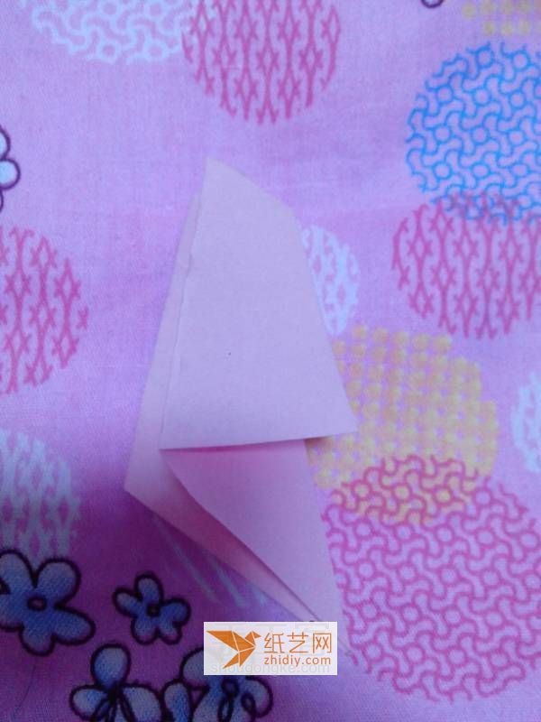 How to make a simple origami cherry blossom box