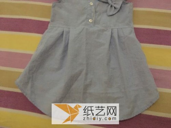 Tutorial on how to transform old items into cute little fresh skirts from old shirts