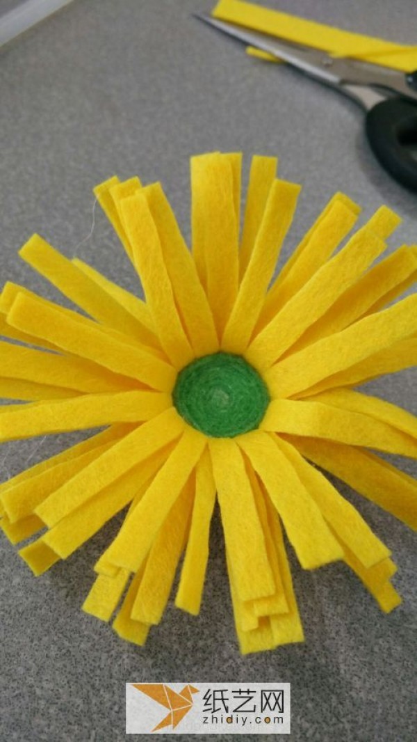 Sun-warming fabric flowers made from non-woven fabrics to decorate your 520 Valentine’s Day gift