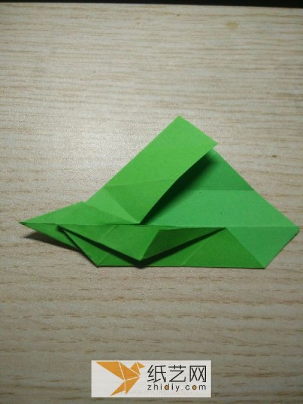 Tutorial on how to make an origami crocodile in Childrens Origami Collection