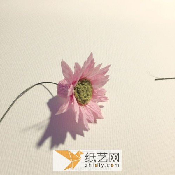 Small daisy paper art flower handmade tutorial How to make paper art chrysanthemum with wrinkle paper