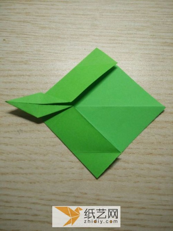 Tutorial on how to make an origami crocodile in Childrens Origami Collection