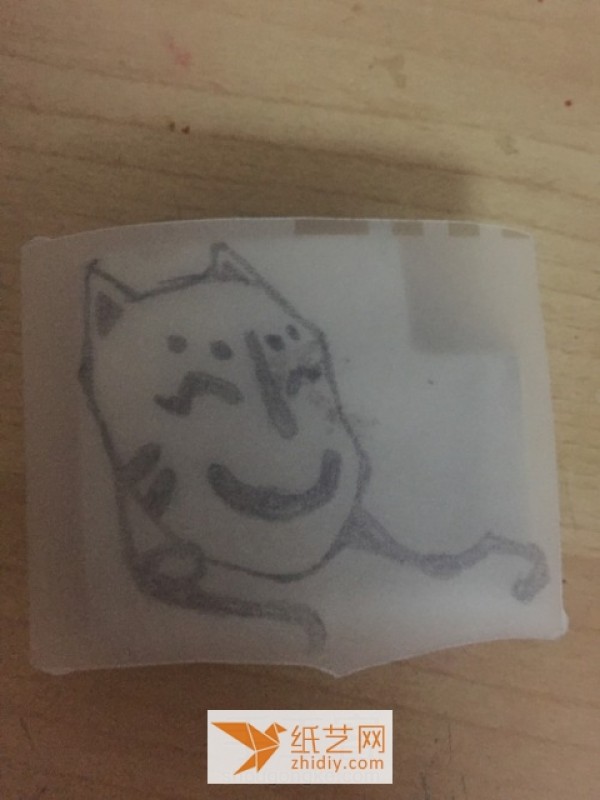 You can use rubber stamps to make seals with various cartoon patterns