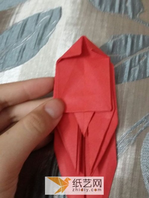 Actual pictures teach you step by step how to make origami devil heart Valentines Day gift handmade tutorial