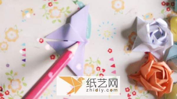 Illustrated origami tutorial for origami butterflies and origami bows