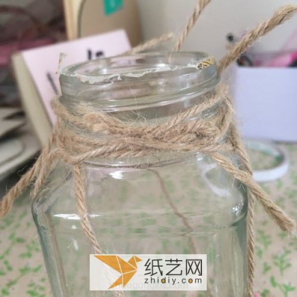 Used glass bottles are turned into treasures and made into natural feng shui culture decorative bottles