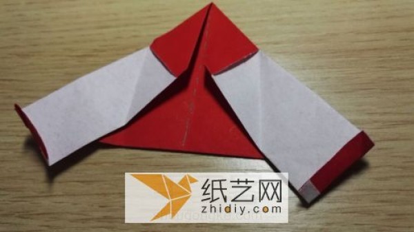 Real photos of how to make an origami Santa Claus that is simple and easy for children to learn