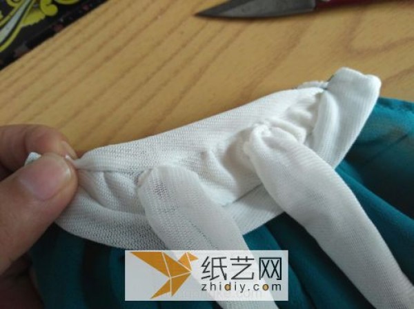 In the New Year, the doll will be given a Korean dress made of handmade fabrics.