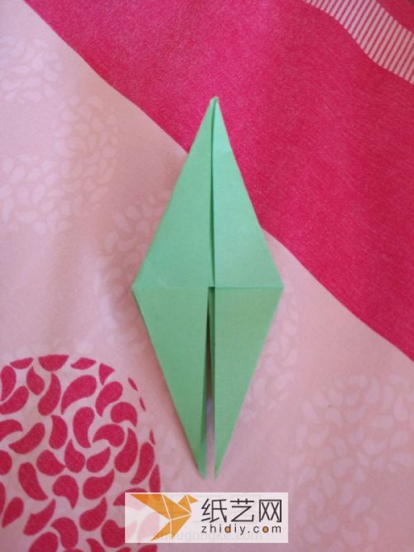 What should I do if I don’t know how to make origami cranes? This detailed tutorial can save you