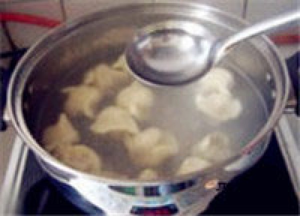 How to make mutton and carrot dumplings How to make mutton dumplings, a must-have for the Chinese New Year