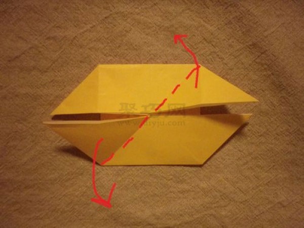 Illustrated tutorial on how to make an origami windmill with a complete piece of paper