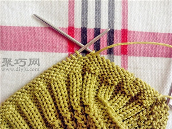 Wool knitting bag tutorial, stick needle hand knitting handbag illustration