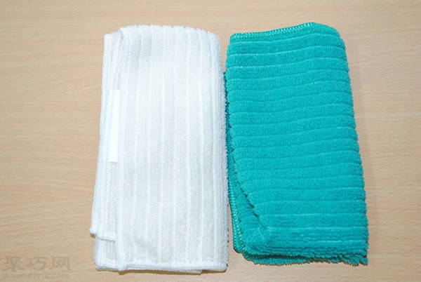 How to make your own sanitary napkins from cloth. Let’s see how to make sanitary napkins.