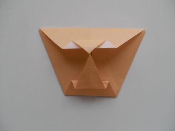 Fun tutorial on making origami baby face