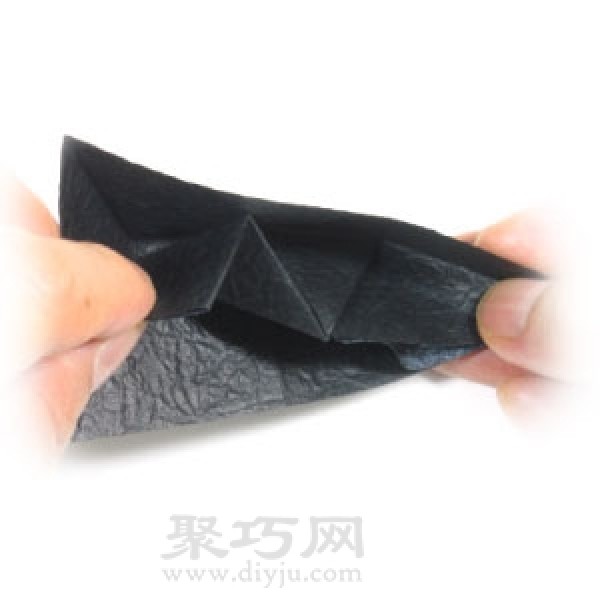 Basic origami folding method: left diamond fold