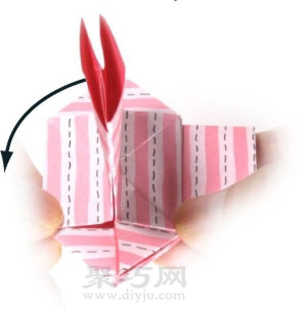 How to make handmade origami lanterns. Learn how to fold paper lanterns.