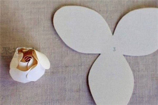 Tutorial on making handmade gardenia flowers from cardboard How to make handmade gardenia flowers