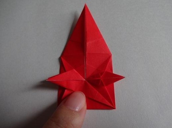 Tutorial on making Christmas origami eight-pointed star How to make small Christmas decorations through origami