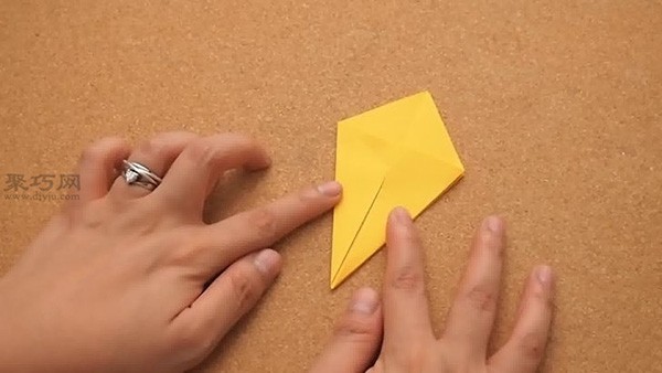 How to fold simple paper flowers. Teach you origami flower tutorial.