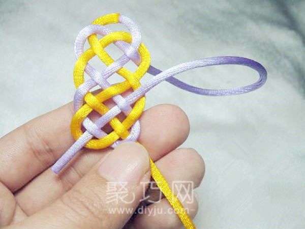 Illustrated tutorial on how to weave the Chinese Knot (Gangmu Knot)