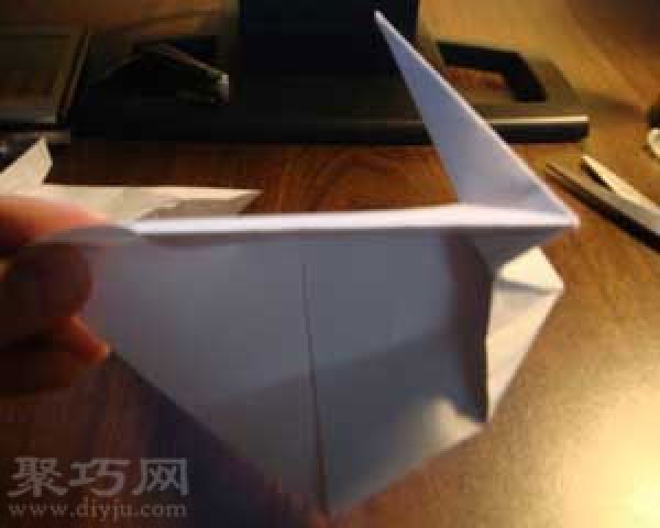 How to make origami swans from jailbreak. How to make origami swans from MICHAEL and SARA in jailbreak.