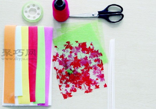 Illustration of how to fold colored plastic cotton roses How to DIY sponge paper roses by hand