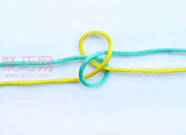 Introductory Tutorial on Chinese Knot: Illustration of the Diamond Knot Knitting Method