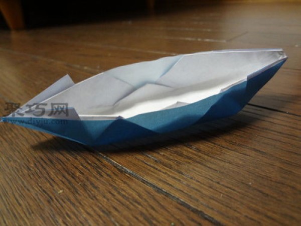 Simple Origami Boat Illustrated Tutorial Teach you how to make an origami boat