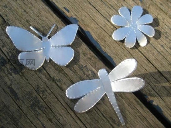 Simple can handmade tutorial Butterflies, dragonflies, flowers, holiday decorations