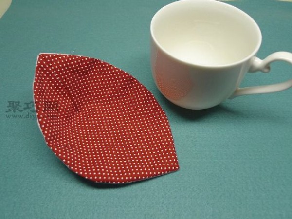 Tutorial on handmade fabric water cup holder DIY small fresh style coaster