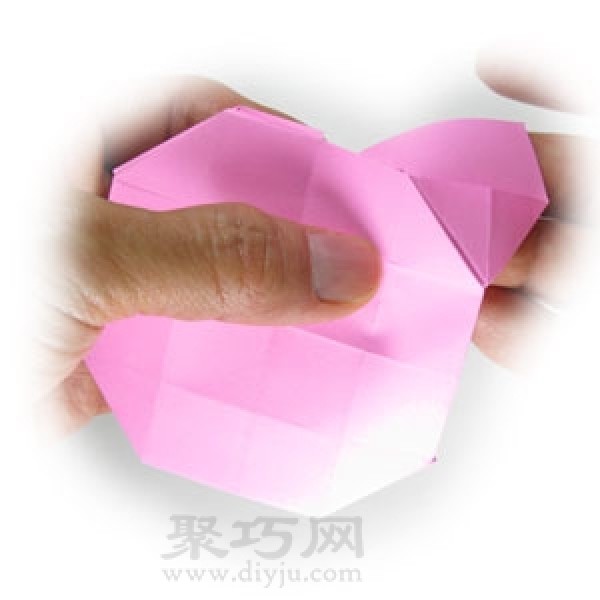 Illustration of steps for making origami pig head